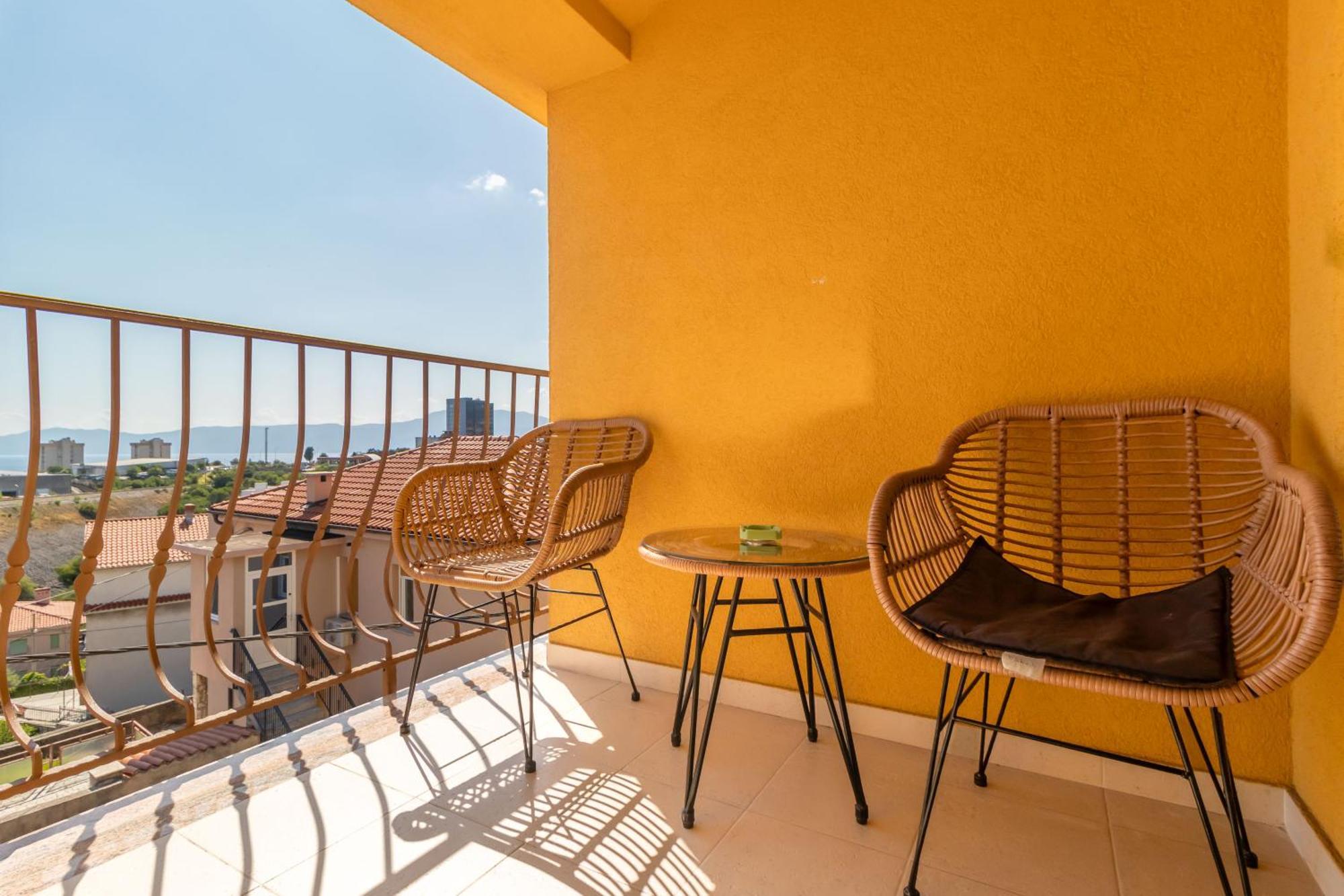 Adastra apartmani Rijeka Bagian luar foto